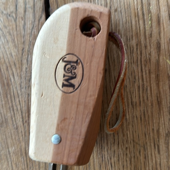 J & M wood shoe expanders M-4 - Picture 2 of 3